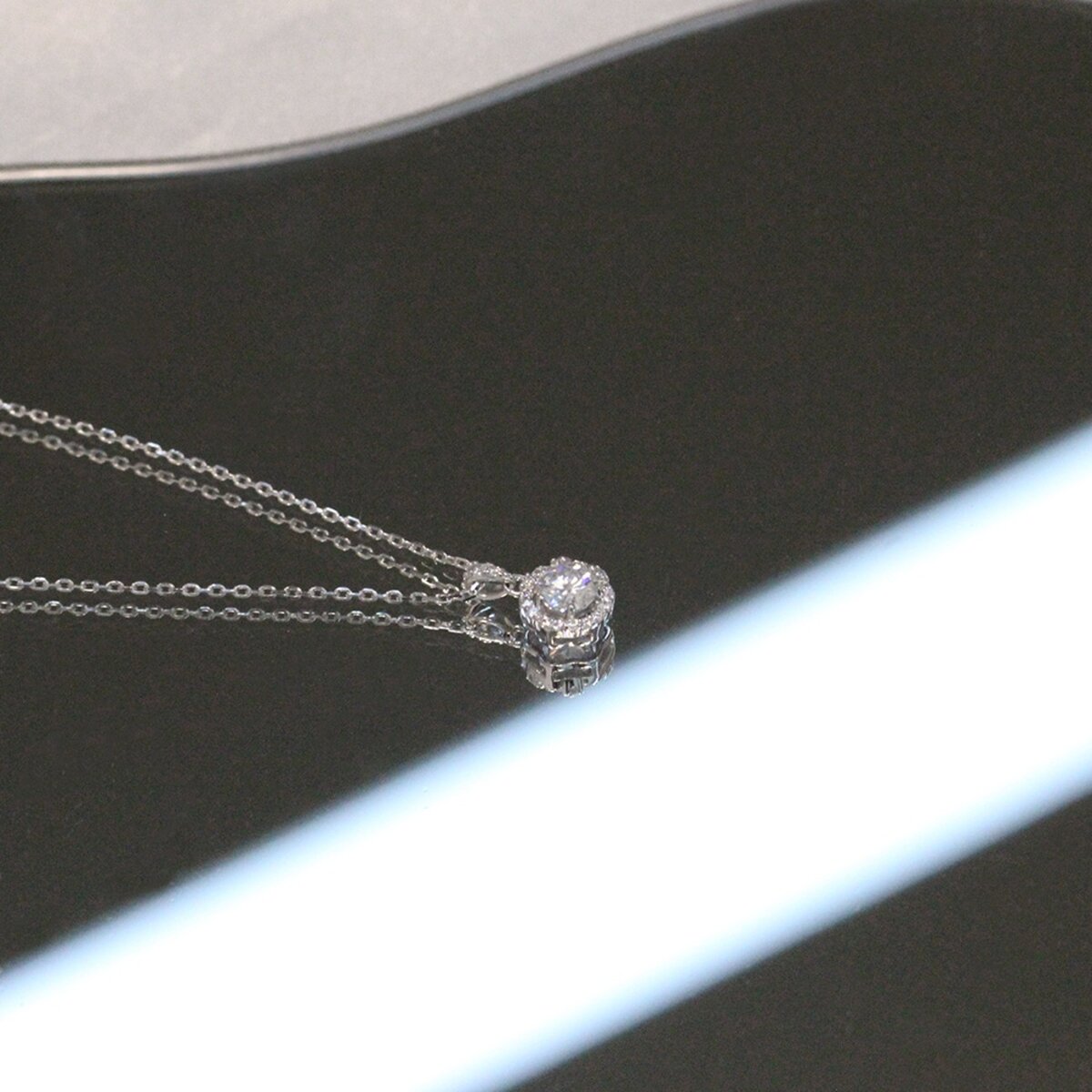 에투알 모이사나이트 목걸이 Etoile Necklace
